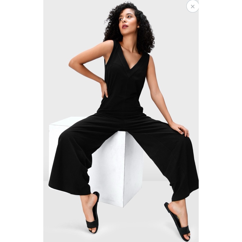 Eshakti Black Jersey Sleeveless V-Neck Palazzo Jumpsuit Size XL-1X.